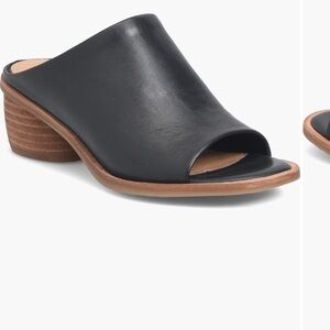 Sofft Black Leather Women's Mules